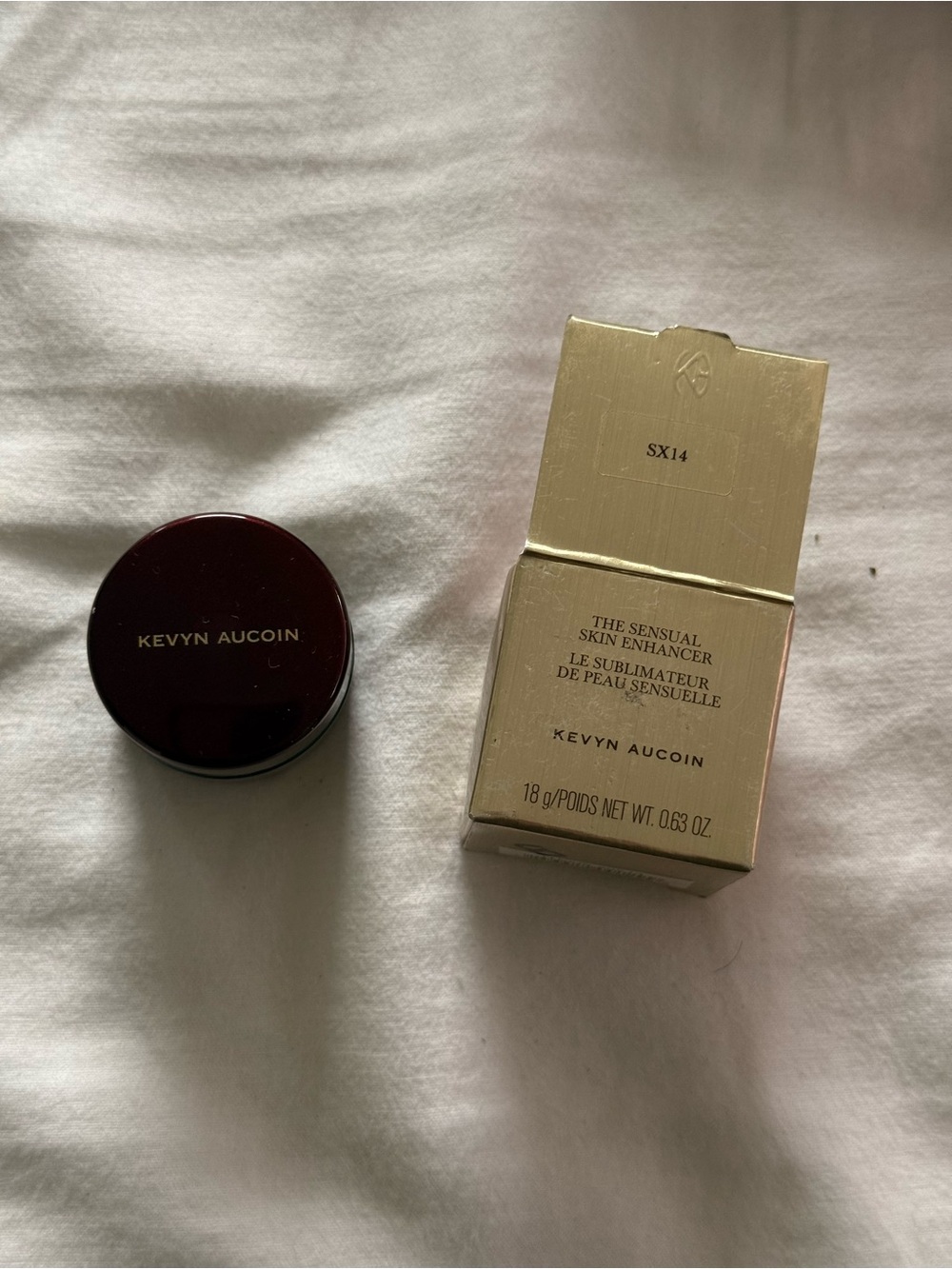 Kevyn Aucoin Cream Compact & Gold Box - Deep Burgundy Lid, Gold Packaging